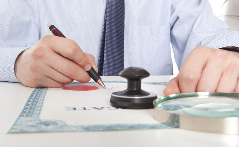 Sao y ban chinh va dich thuat cong chung khac nhau nhu nao